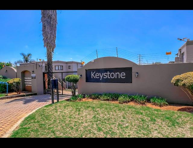 2 BEDROOM APARTMENT FOR SALE IN GLENVISTA